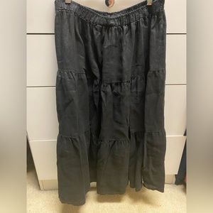 XL Black A-line skirt